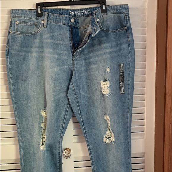 Gap Jeans NWT size 18 - Picture 1 of 4